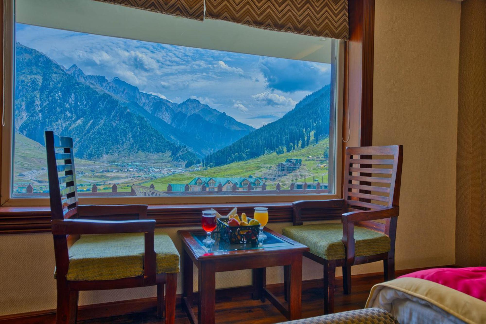 Golden Meadows Hotels & Resorts Sonāmarg Dış mekan fotoğraf